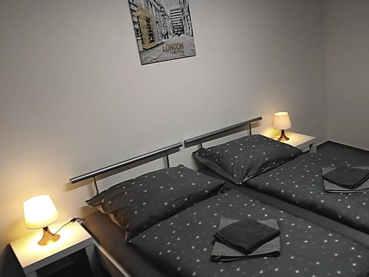 Rooms Novobranská a Orlí Brno Esterno foto